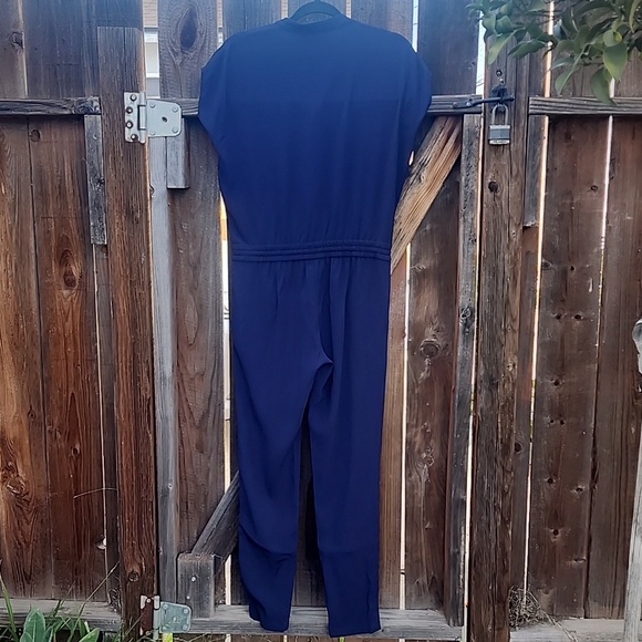 Aritzia Babaton Navy Donnie Jumpsuit, Pre-loved in Good Condition,  Sz. XXS - Picture 6 of 13